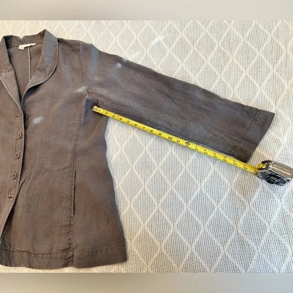 Eileen Fisher Women’s 100% Linen Grey gray button front jacket. Size large - Picture 5 of 11